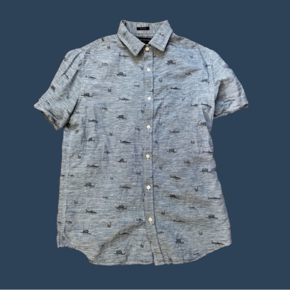 BANANA REPUBLIC Casual Fish Graphic Button-Up | Men’s size Large
